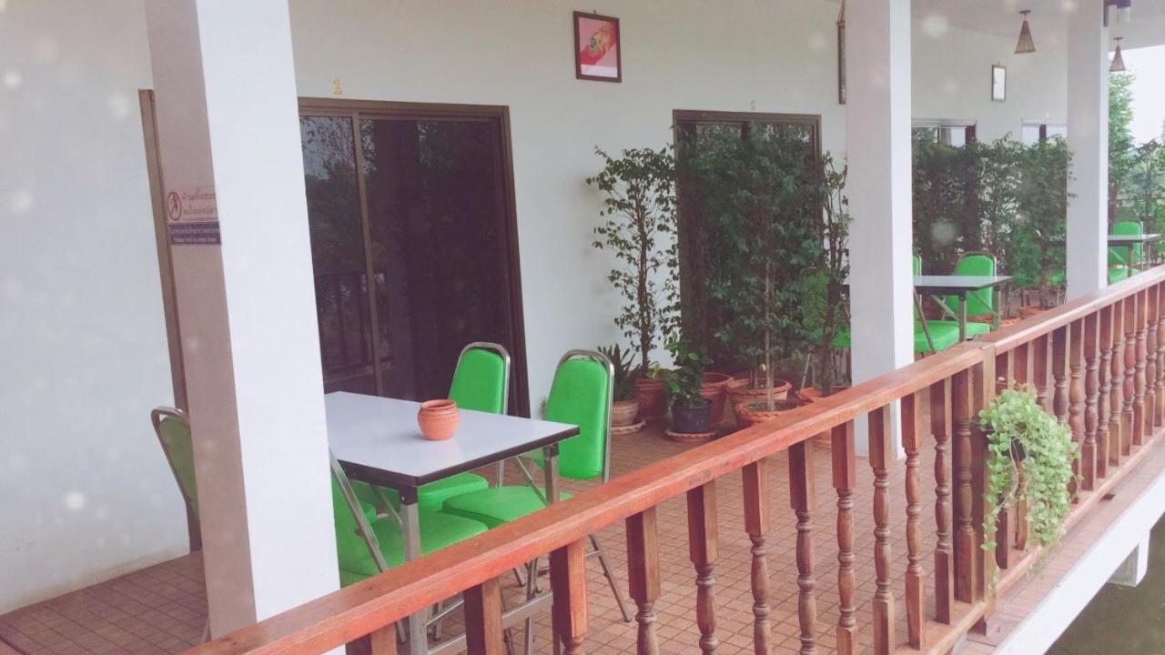 Апартаменты Saeng Tai Amphawa Samut Songkhram Экстерьер фото